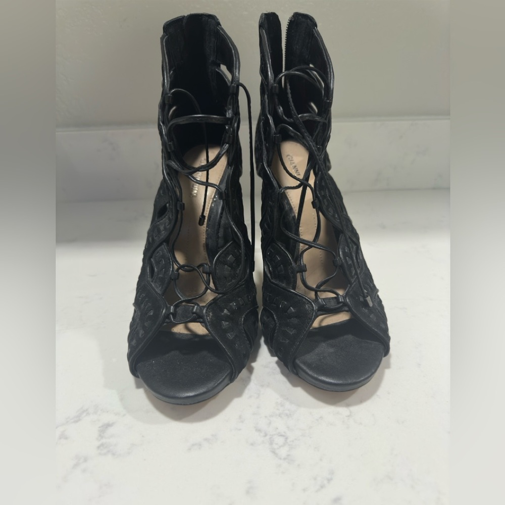 Brand new only tried on in the house
Heels Gianni Bernini